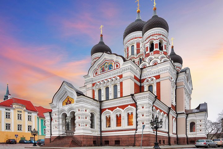 Private Medieval Tallinn Tour with Kadriorg-Pirita Seashore - Image 3