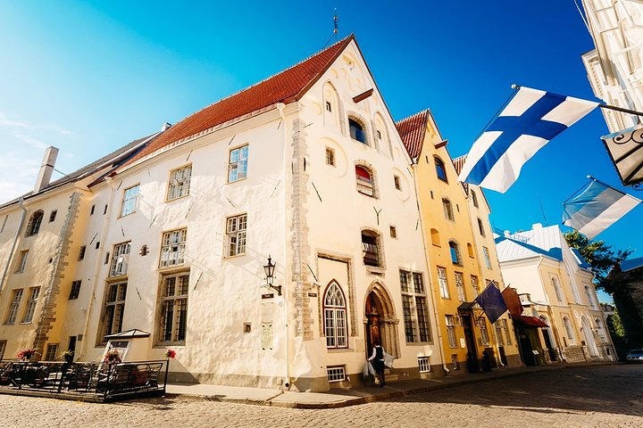 Tallinn Highlights and Marzipan Painting Masterclass - Image 1