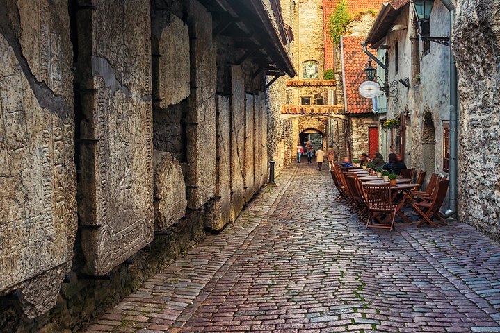 Tallinn Private Panoramic Tour - Image 5