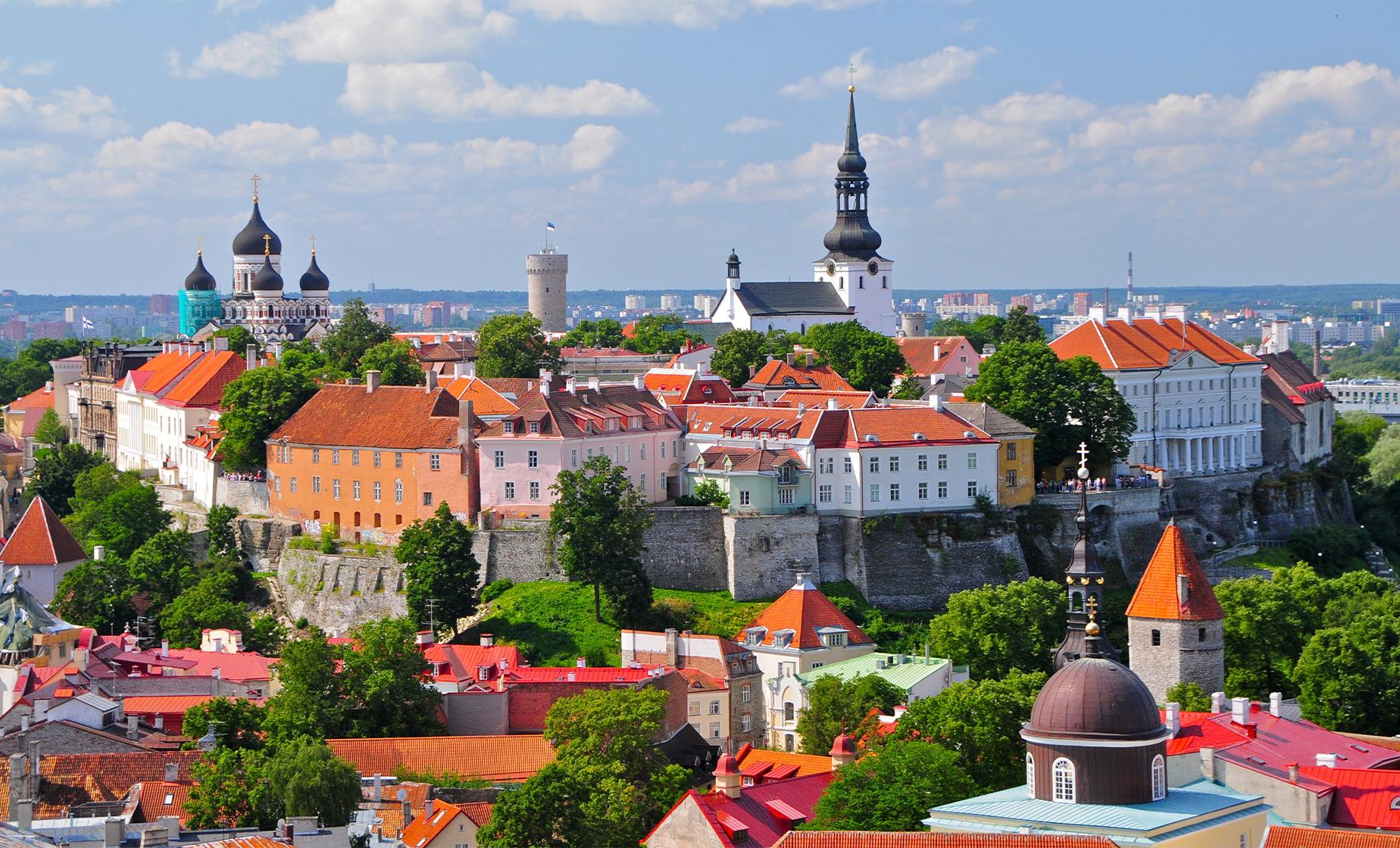 Tallinn Sightseeing Hop On Hop Off Bus - Image 1