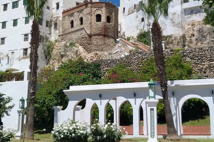 Best of Tangier, 2 days tour to Chefchaouen & Tetouan - Image 3