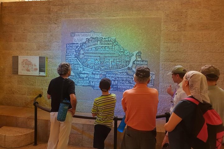 Private day trip to the Old City of Jerusalem - Image 4