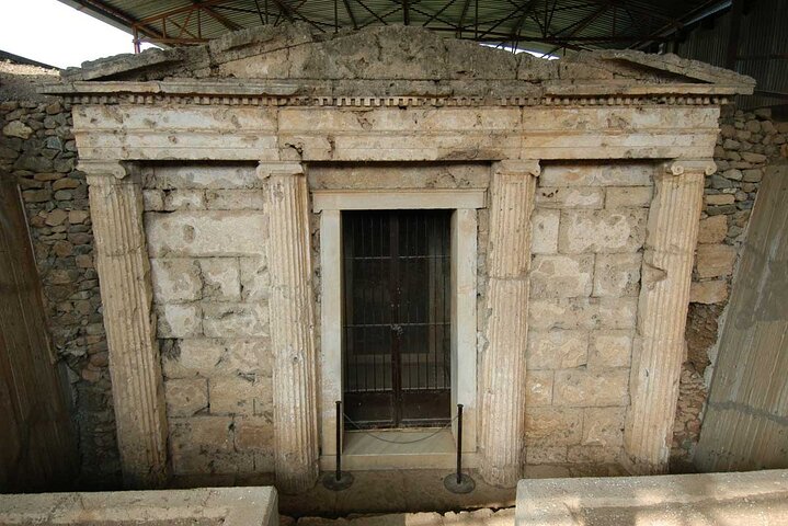 Guided Private Tour to Ancient Vergina and Veria City - Image 3