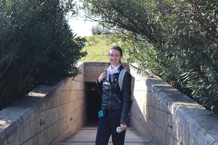 Guided Private Tour to Ancient Vergina and Veria City - Image 1