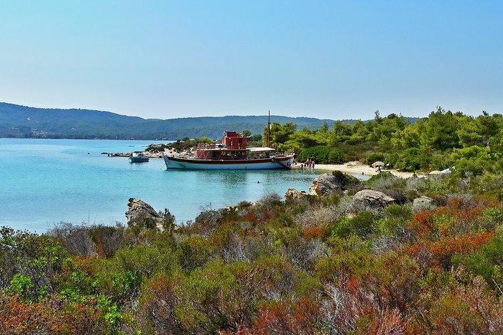 Halkidiki Blue Lagoon Cruise from Thessaloniki with Lunch - Image 5