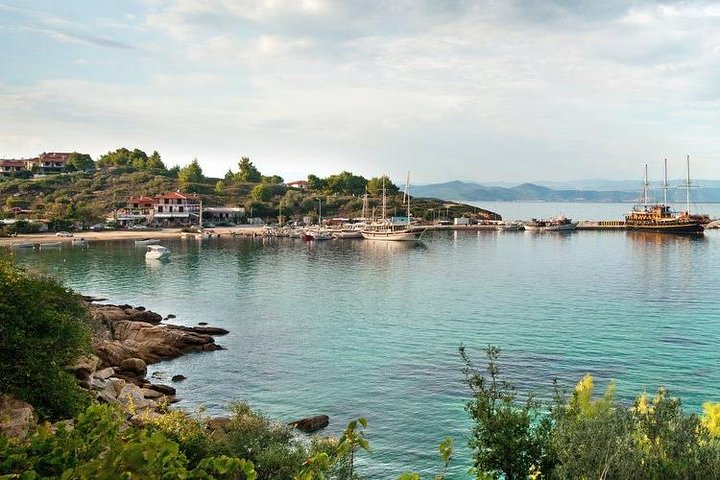 Halkidiki Blue Lagoon Cruise from Thessaloniki with Lunch - Image 4
