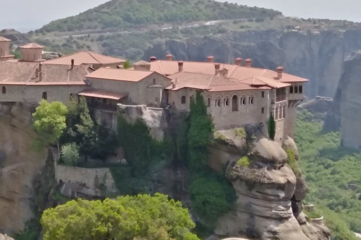 Meteora private daytrip - Image 1