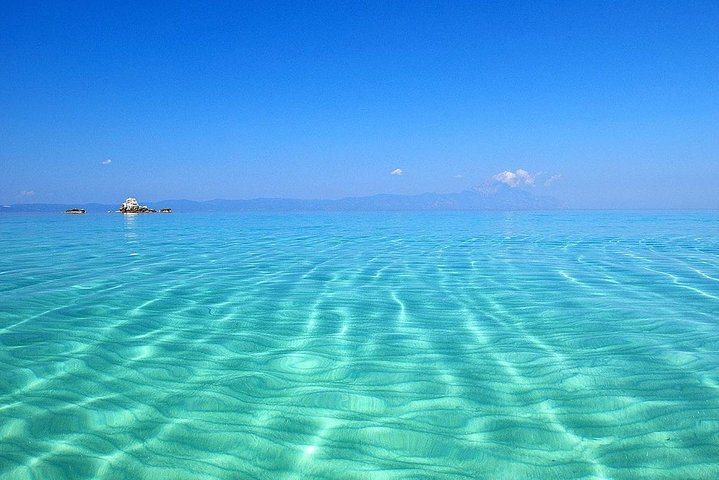 Private group. Swimming and relax in beautiful beaches  - Image 3