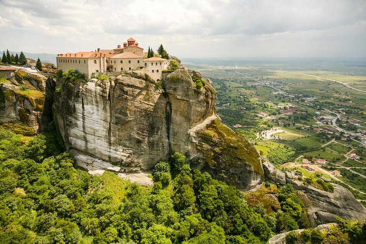 Thessaloniki to Meteora – Private Day Trip - Image 1