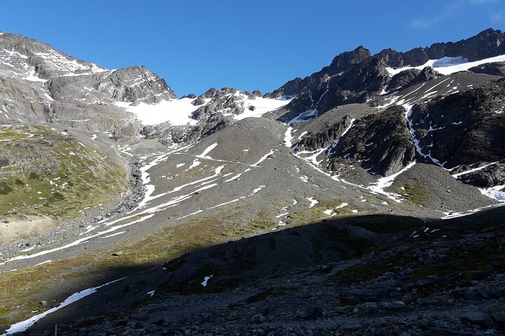 5hrs of Trekking Experience in Martial Glacier - Image 3