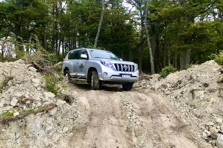Escondido and Fagnano Lakes 4x4 OFF ROAD - Image 2