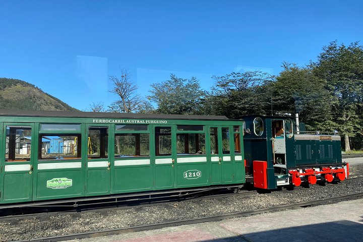 Tierra del Fuego and Beagle Channel Combo Tour by Train and Boat - Image 4