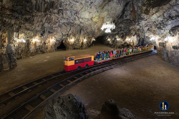 Postojna Cave and Predjama Castle - Private Tour from Trieste - Image 2