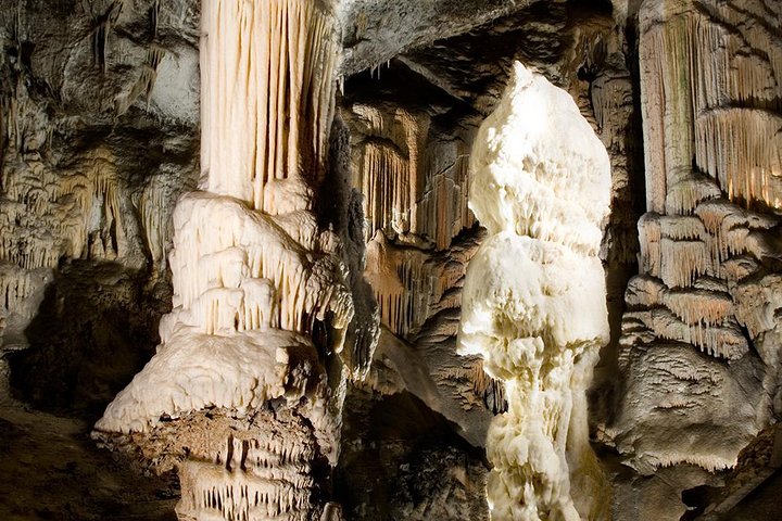 Postojna Cave & Photostop Predjama castle - Group Tour from Koper - Image 1