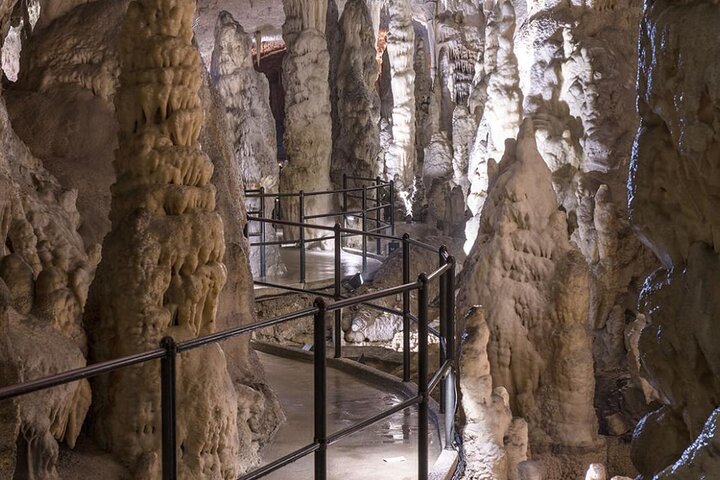 Private tour to Postojna cave from Trieste - Image 2