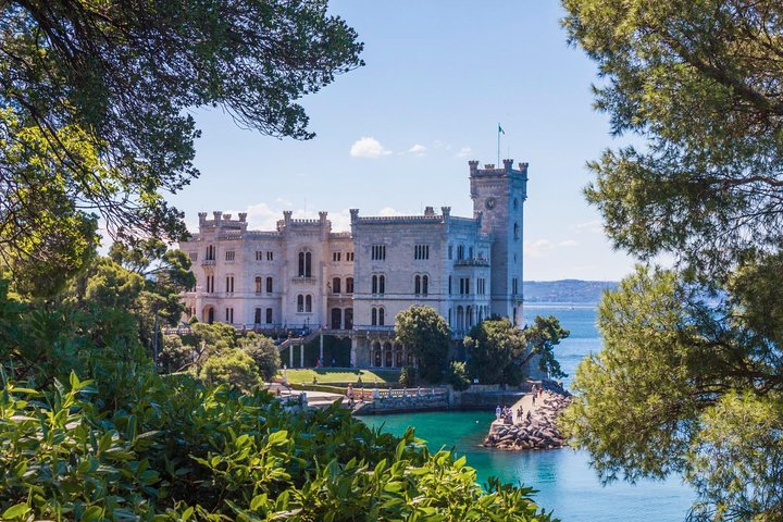 Trieste & Miramare castle (up to 8 persons) - Image 1