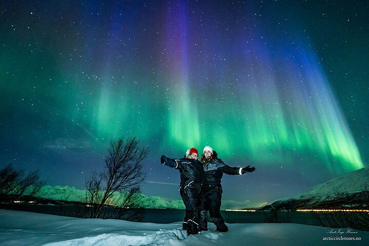 Northern Lights Chasing With Arctic Circle Tours, N-L Guarantee, Hot meal, Photo - Image 2