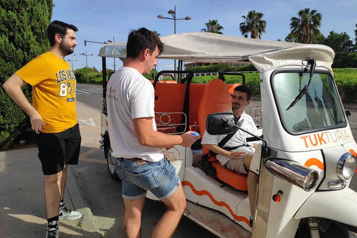 Discover Modern Valencia on Tuk Tuk - Image 3