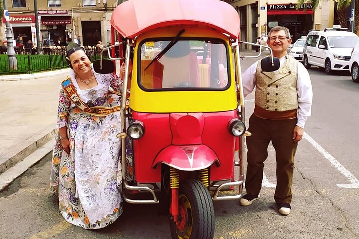 Route through the City of Turia Valencia in Tuk-Tuk - Image 5