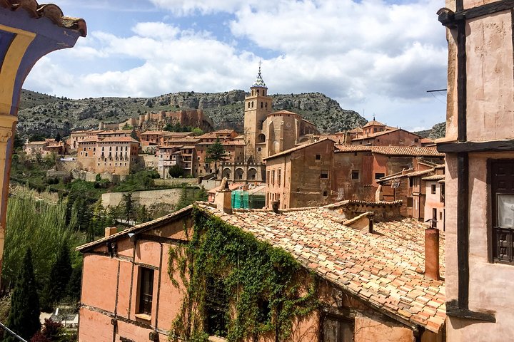 Valencian Caves with Boat Ride and Sagunto Private Day Trip - Image 4