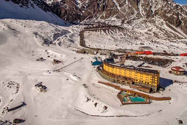 Full-day Portillo Ski Center and Visit Winery from Valparaiso - Image 1