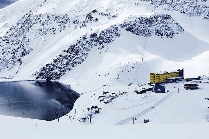 Full-day Portillo Ski Center and Visit Winery from Valparaiso - Image 3