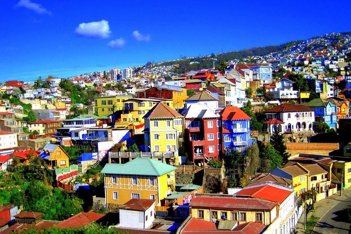 Pick up at the Pier and Valparaiso -Viña del Mar and transfer to the Airport - Image 3