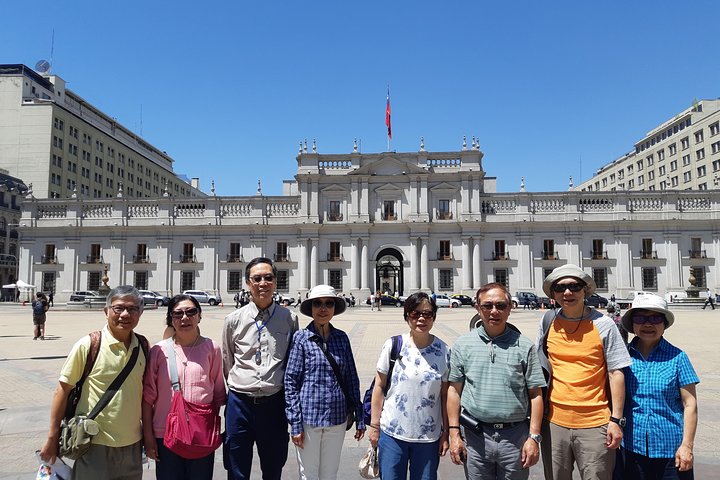 Small group transfer from Valparaiso/S.Antonio+Tour in Santiago - Image 2