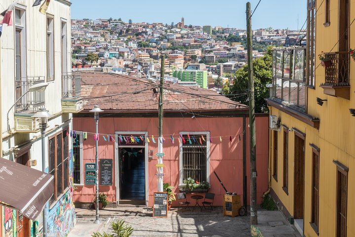 Valparaíso Wonders: A Full-Day Coastal Experience from Santiago - Image 4