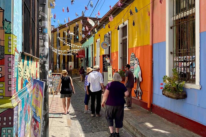 Valparaíso Wonders: A Full-Day Coastal Experience from Santiago - Image 1