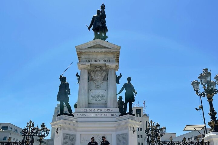 Walking Tour of Valparaiso and the House of Neruda La Sebastiana - Image 2