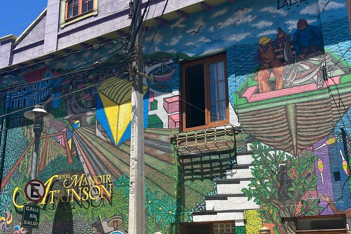 Walking Tour of Valparaiso and the House of Neruda La Sebastiana - Image 4