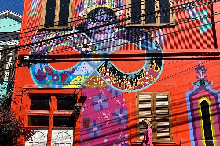 Walking Tour of Valparaiso and the House of Neruda La Sebastiana - Image 3