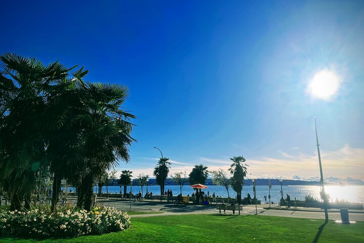 2 Unforgettable Hours in Vancouver - Image 2