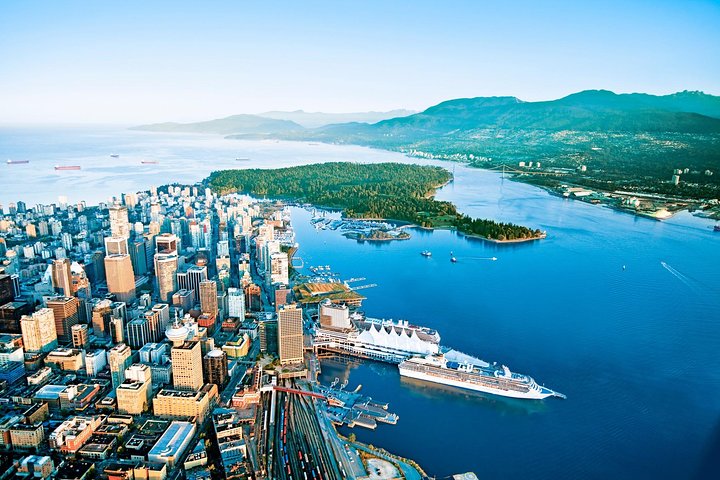3 hours Accessible Private Tour - Vancouver City Highlight (up to 4 passengers) - Image 1