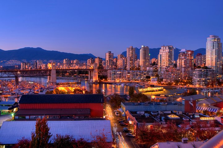 Best of Vancouver Private Evening City Tour - Image 2