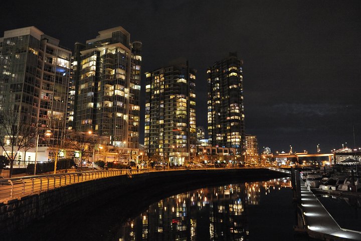 Best of Vancouver Private Evening City Tour - Image 3