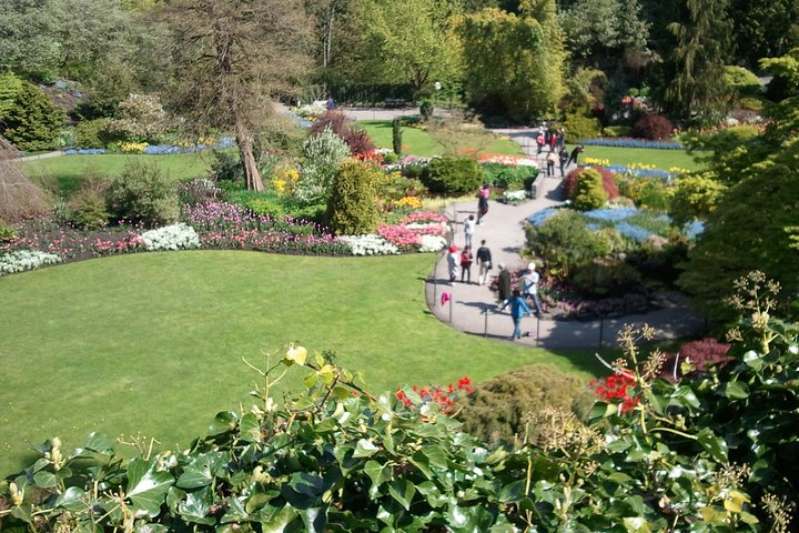 Full Day Best of Vancouver Private City and Gardens Tour - Image 5
