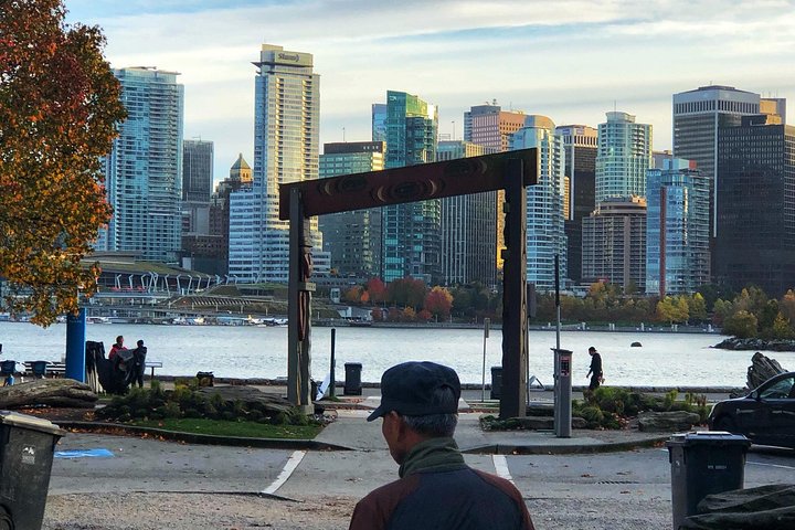 Honeymoon in Vancouver -Couple City Day Tour (Private) - Image 3