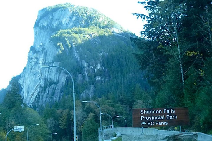 Private Charter Tour to Explore Vancouver and Surrounding Area - Image 3