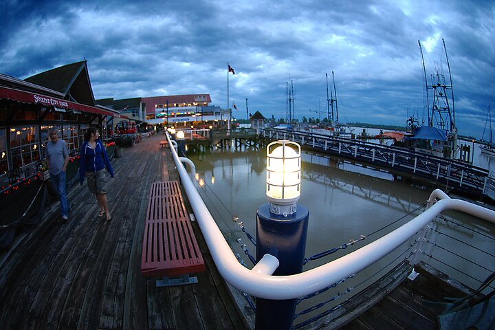 Private Guided Photogenic City Tour in Greater Vancouver - Image 1