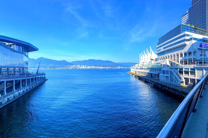 Private Vancouver Compact City Tour by Land and Water - Image 3