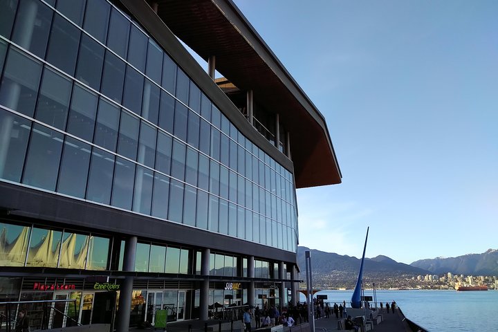 Private-VIP- Vancouver City Tour, SEDAN - Image 4