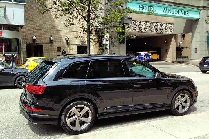 Private-VIP- Vancouver City Tour, SEDAN - Image 1