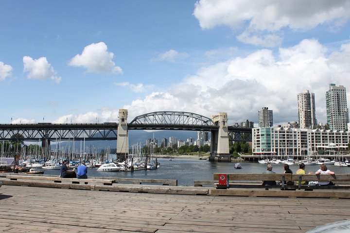 Private-VIP- Vancouver City Tour, SUV - Image 4