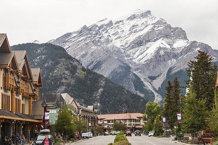 Rocky Mountains Jasper and Banff Tour 5 day - Image 1