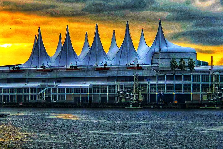 Vancouver 7 hours Airport Layover (MAKE THE MOST) CityTour Private - Image 1