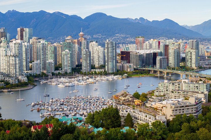 Vancouver City Finest Private Afternoon Tour - Image 1