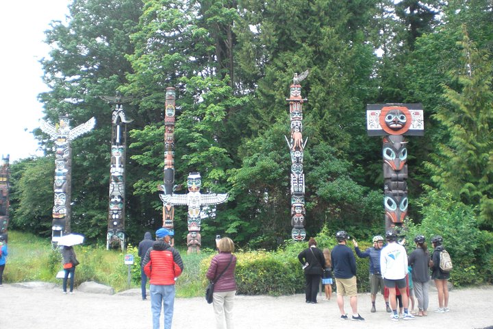 Vancouver City Finest Private Afternoon Tour - Image 3