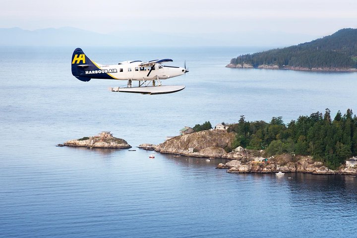 Vancouver city tour private & Whistler Scenic flight one way - Image 1